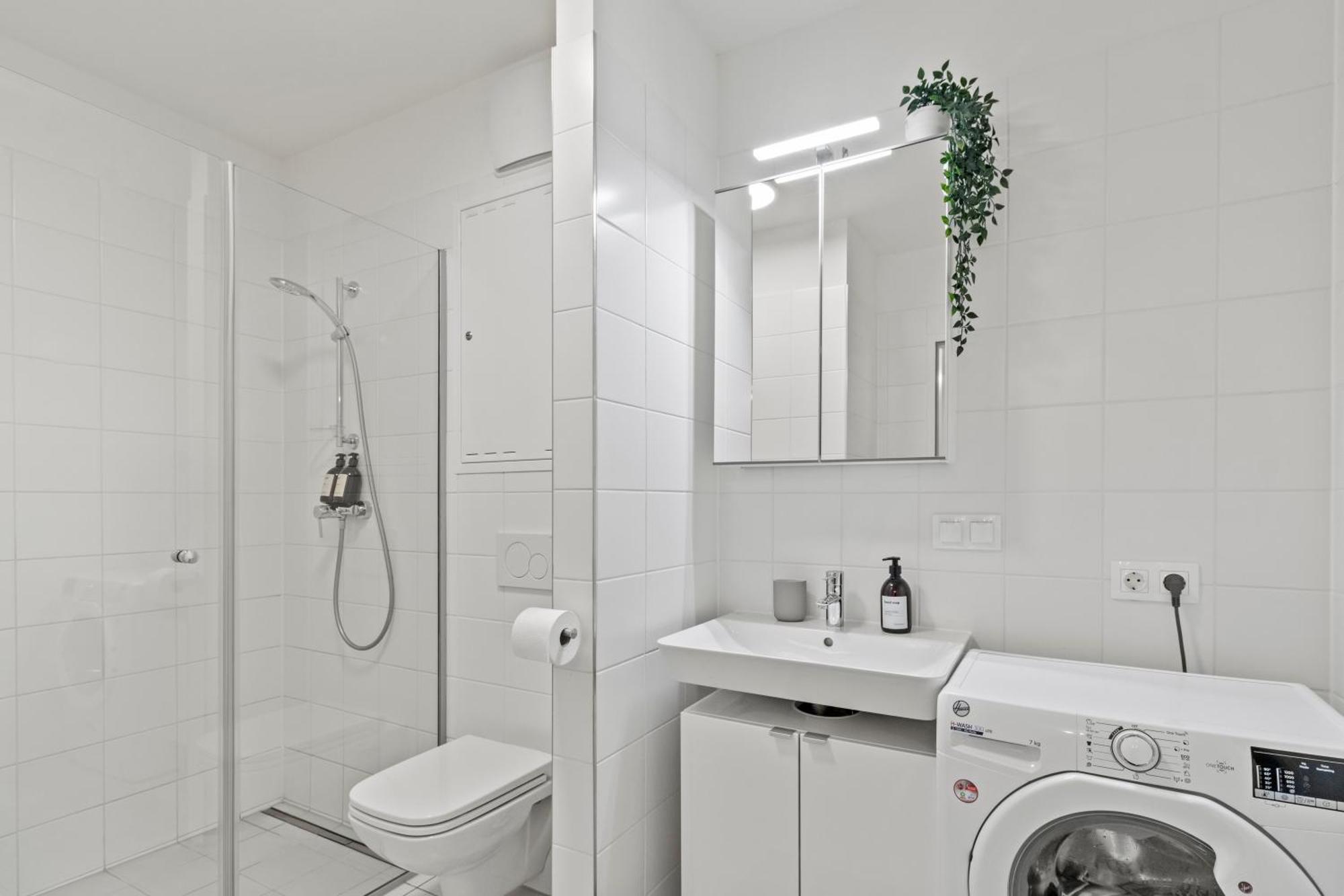 Balcony I 50 M² I Near Center * Wien