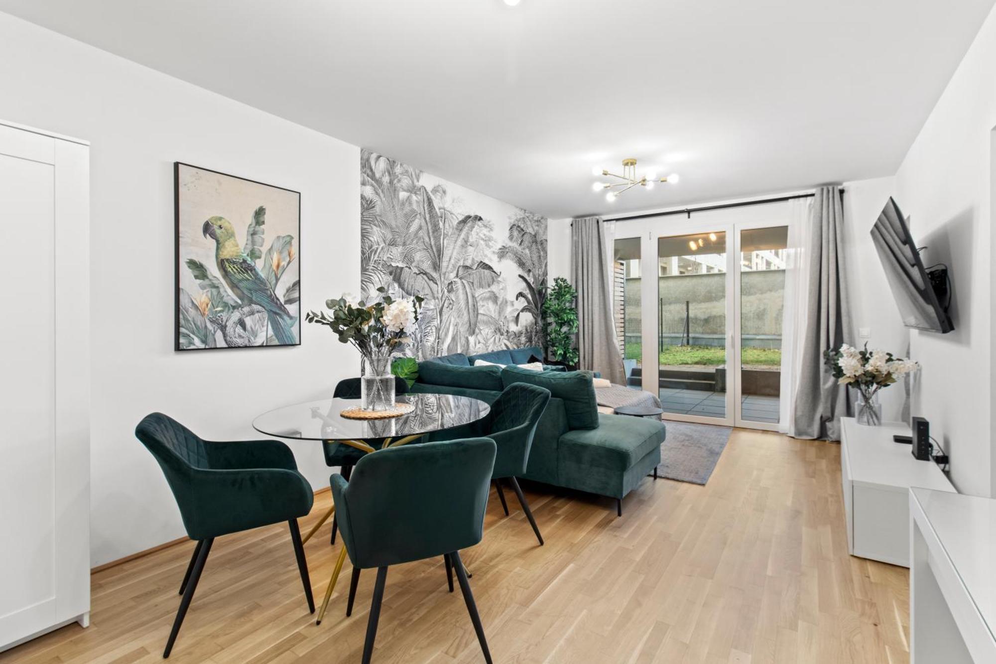 Balcony I 50 M² I Near Center Apartment Wien