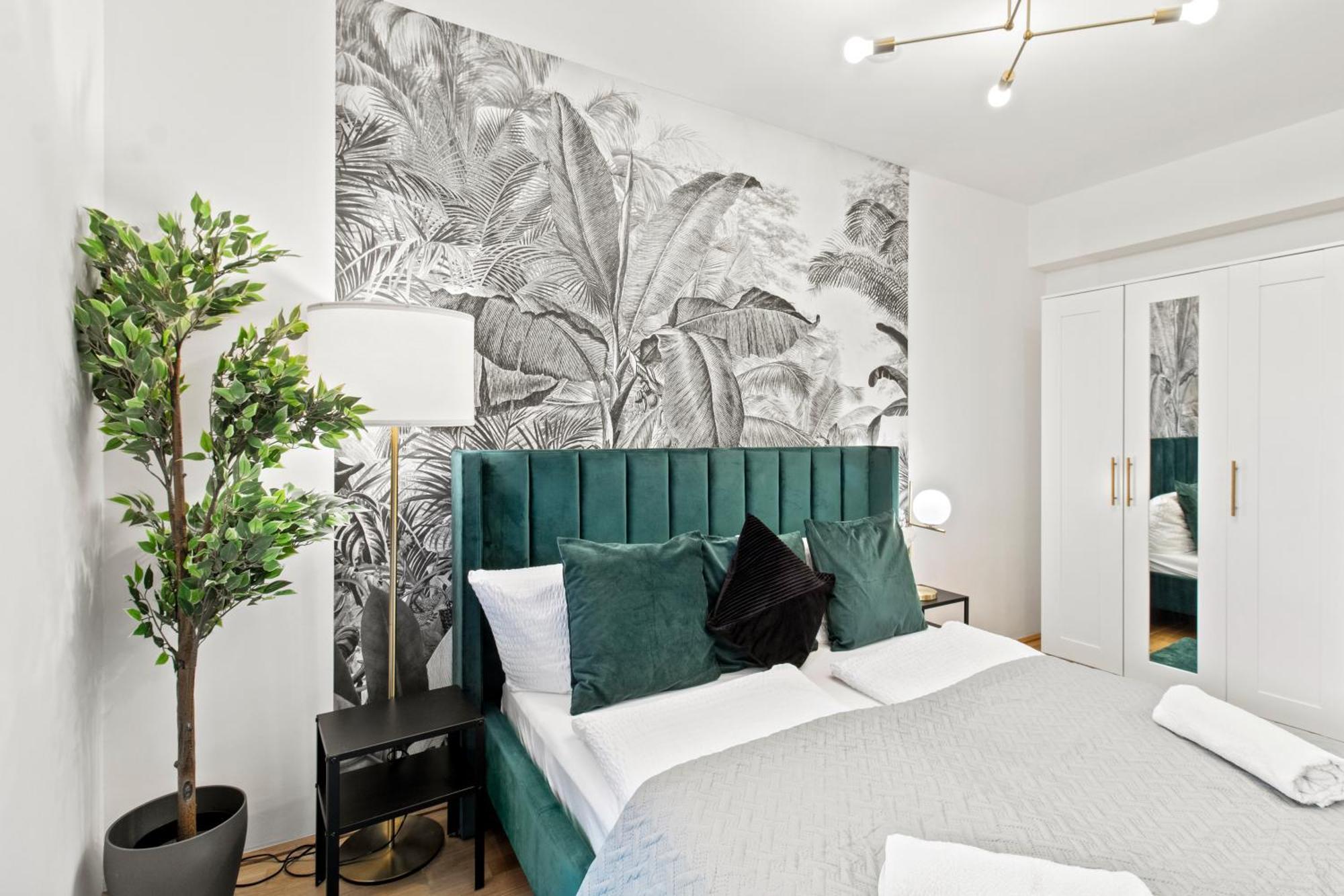 Balcony I 50 M² I Near Center Apartment Wien